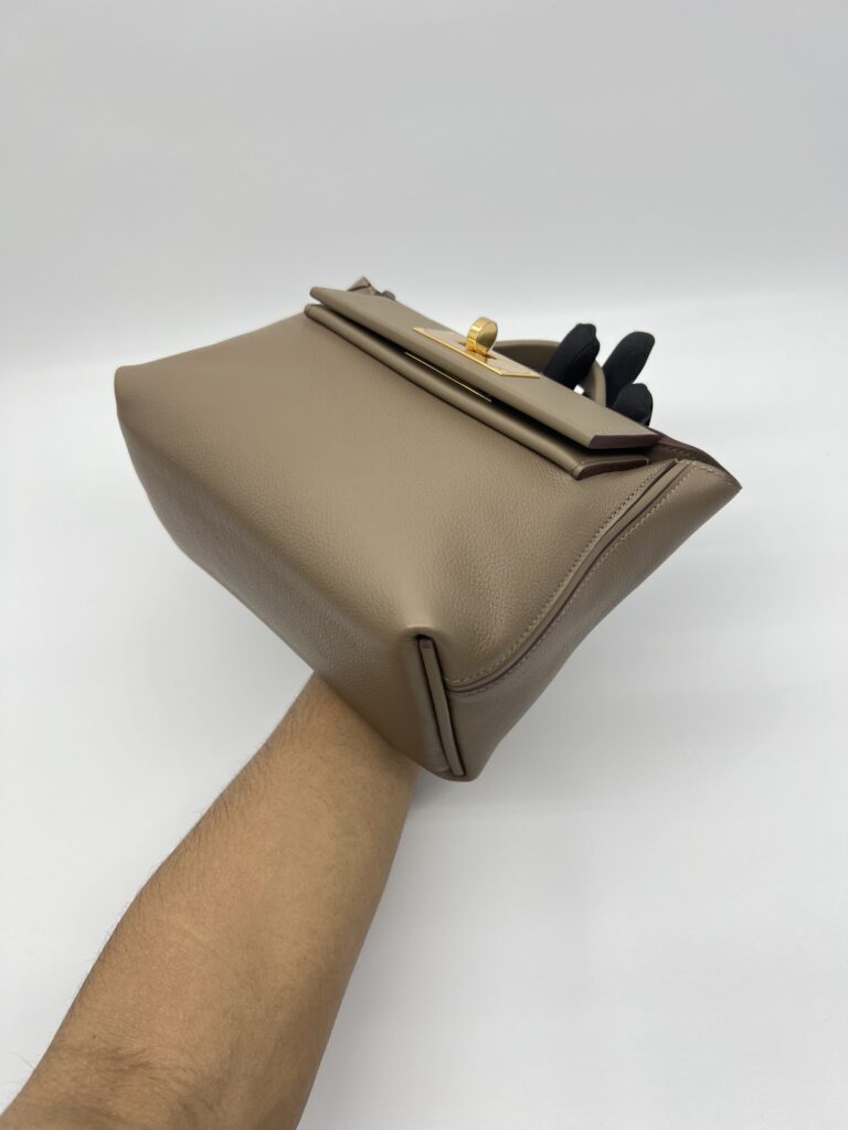 Hermes 24/24 - 21 Veau Swift Etoupe GHW