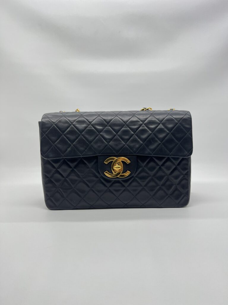 Chanel Classic Maxi Single Flap Lambskin Black GHW