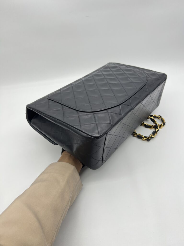 Chanel Classic Maxi Single Flap Lambskin Black GHW