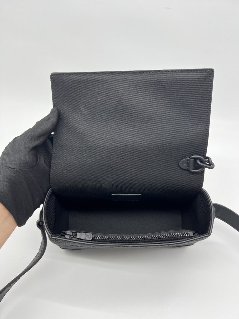 Louis Vuitton Steamer Wearable Wallet Monogram Taurillon Black