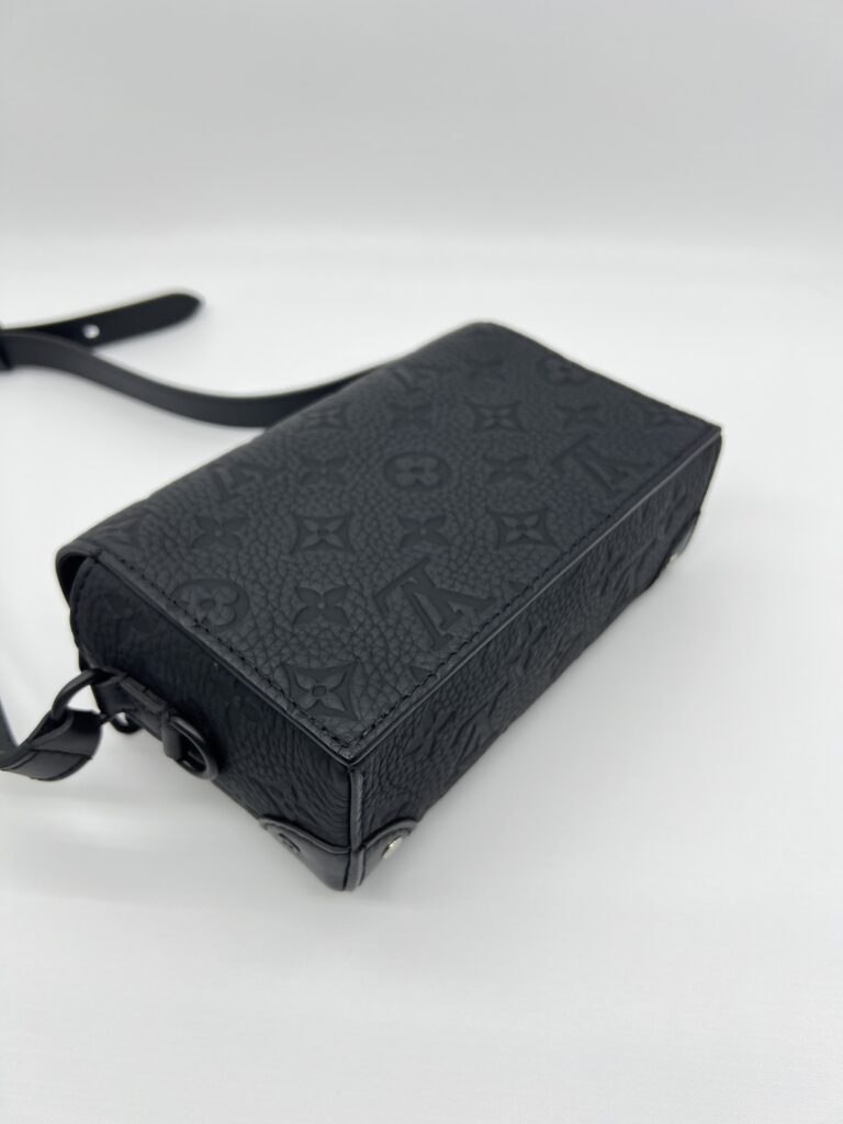 Louis Vuitton Steamer Wearable Wallet Monogram Taurillon Black