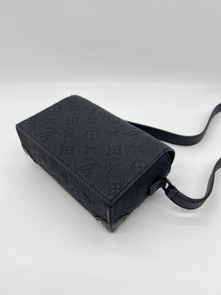 Louis Vuitton Steamer Wearable Wallet Monogram Taurillon Black