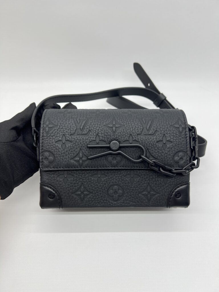 Louis Vuitton Steamer Wearable Wallet Monogram Taurillon Black