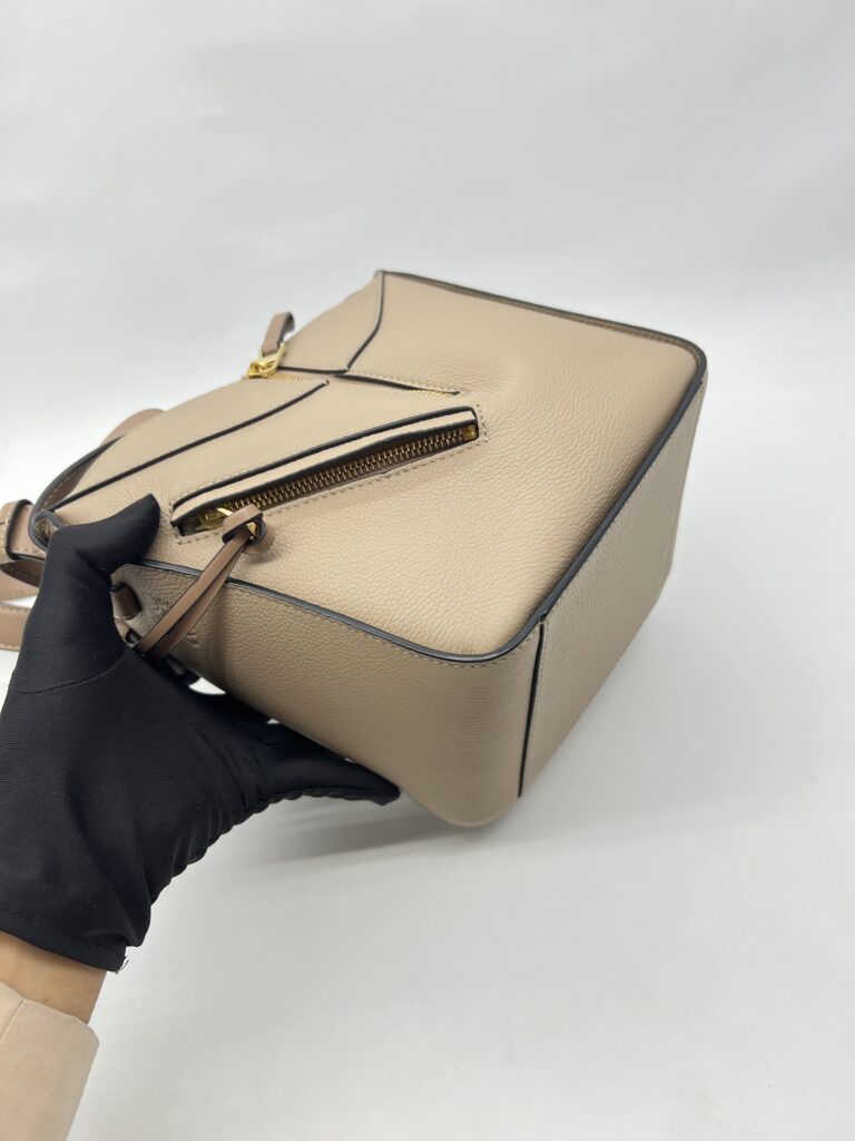 Loewe Hammock Compact Grained Sand GHW