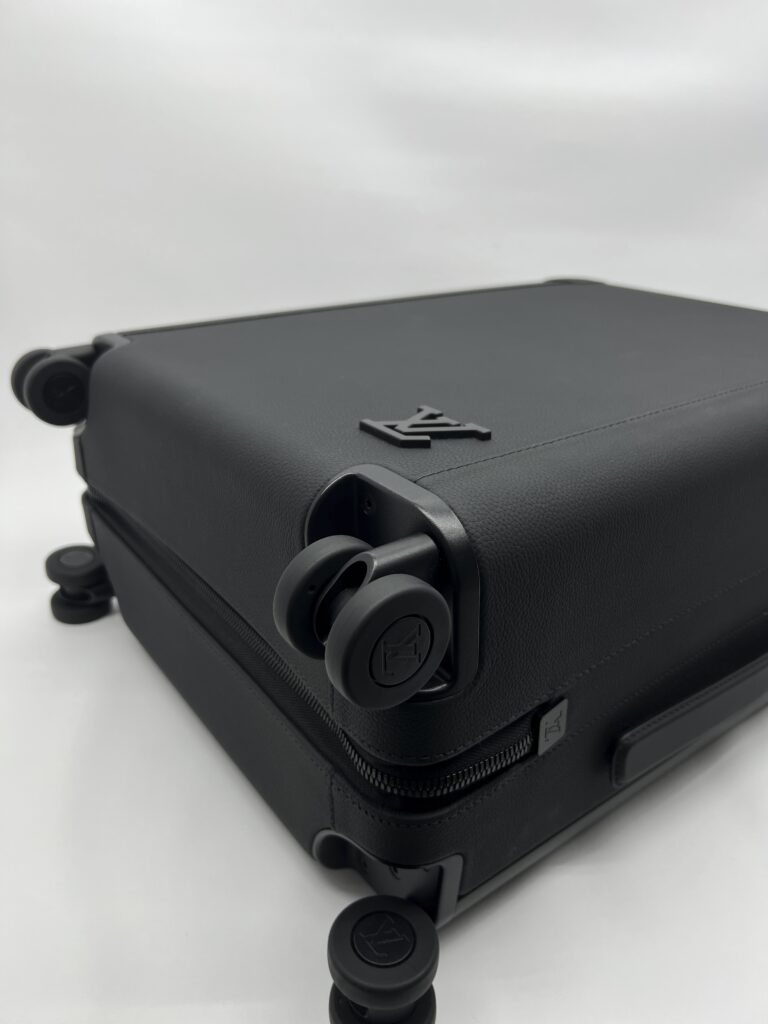 Louis Vuitton Horizon 55 Aerogram Black