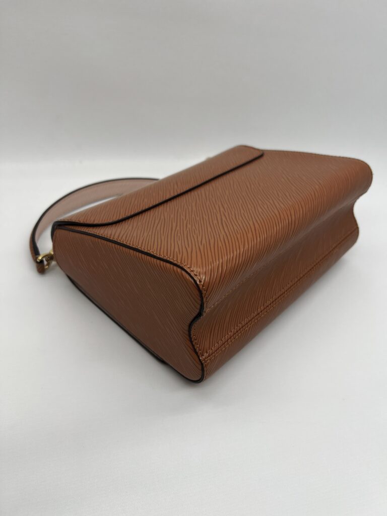 Louis Vuitton Twist MM Epi Caramel Gold GHW
