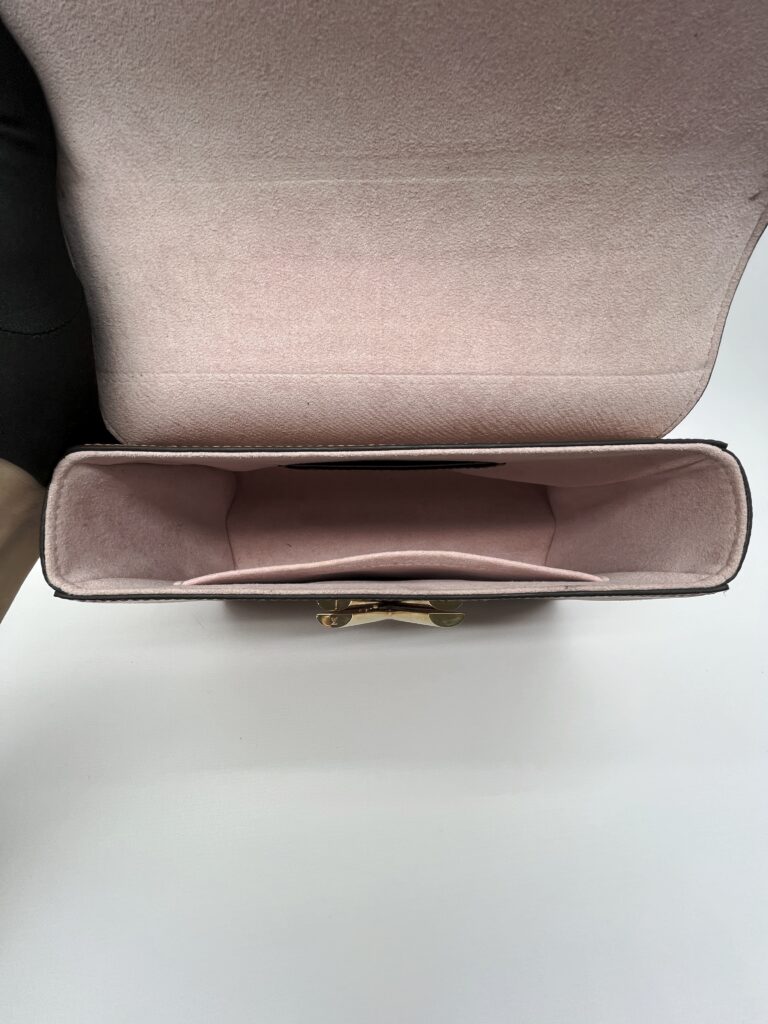Louis Vuitton Twist MM Epi Caramel Gold GHW