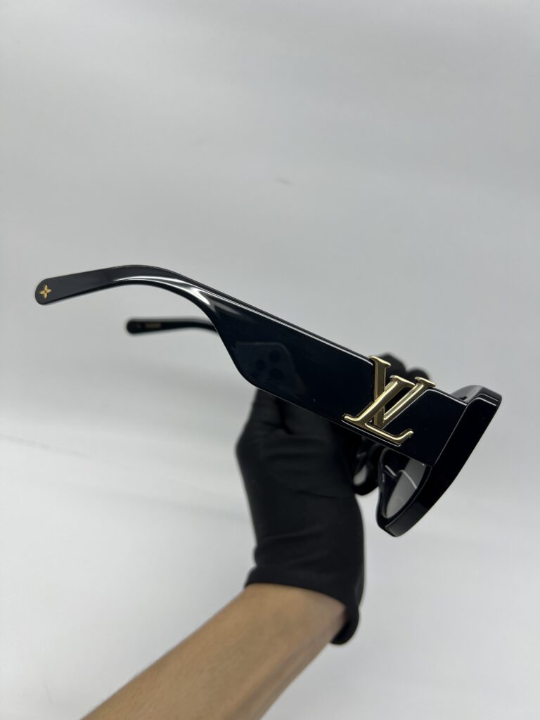 Louis Vuitton Cat Eye Black GHW