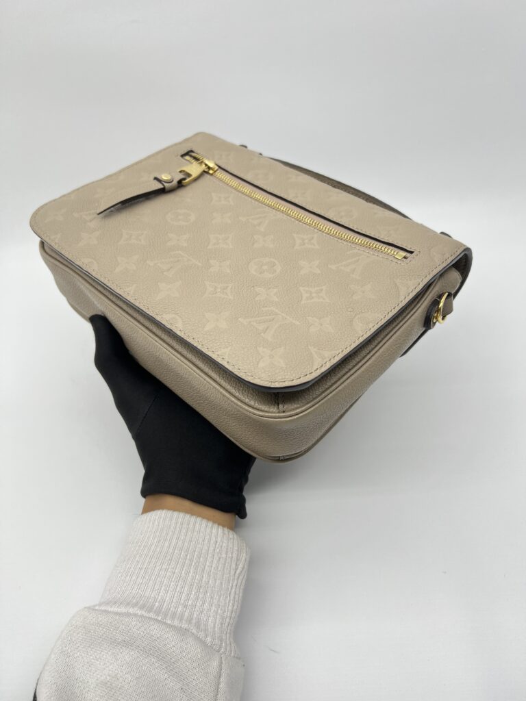 Louis Vuitton Metis MM Monogram Empriente Tourterelle