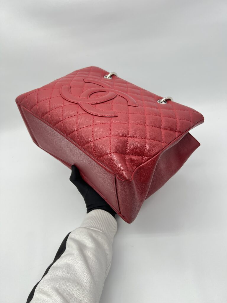 Chanel GST Caviar Red SHW