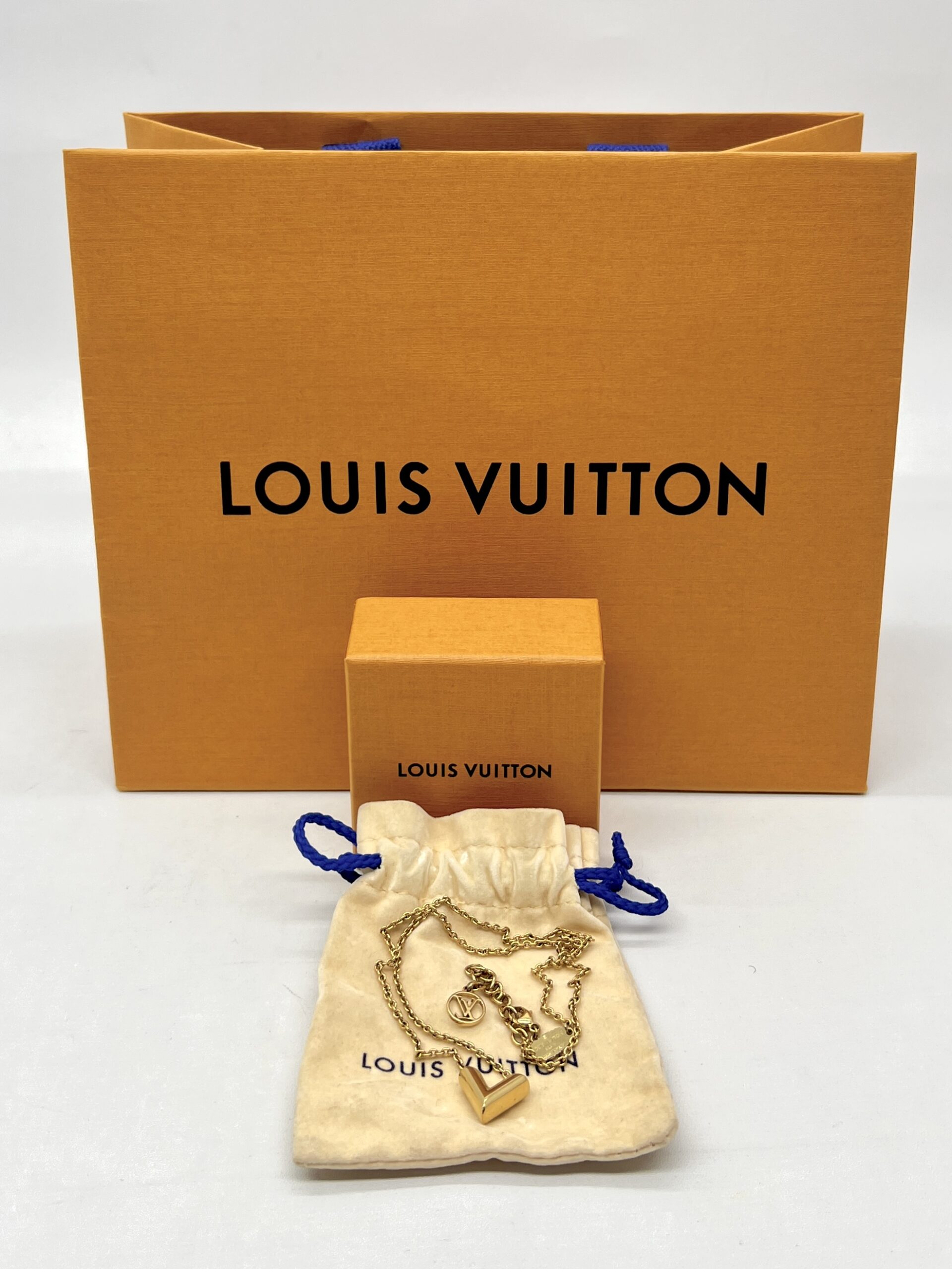 Louis Vuitton Essential V Necklace Gold Tone