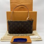 Louis Vuitton Pochette Accessoires Monogram GHW