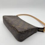 Louis Vuitton Pochette Accessoires Monogram GHW