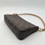 Louis Vuitton Pochette Accessoires Monogram GHW