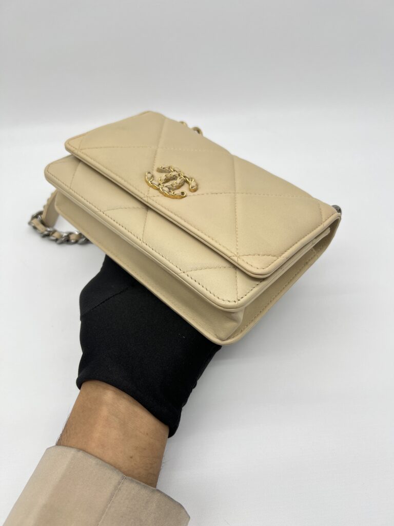 Chanel C19 WOC Lambskin Nude GHW