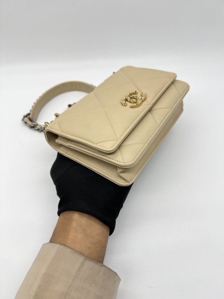 Chanel C19 WOC Lambskin Nude GHW