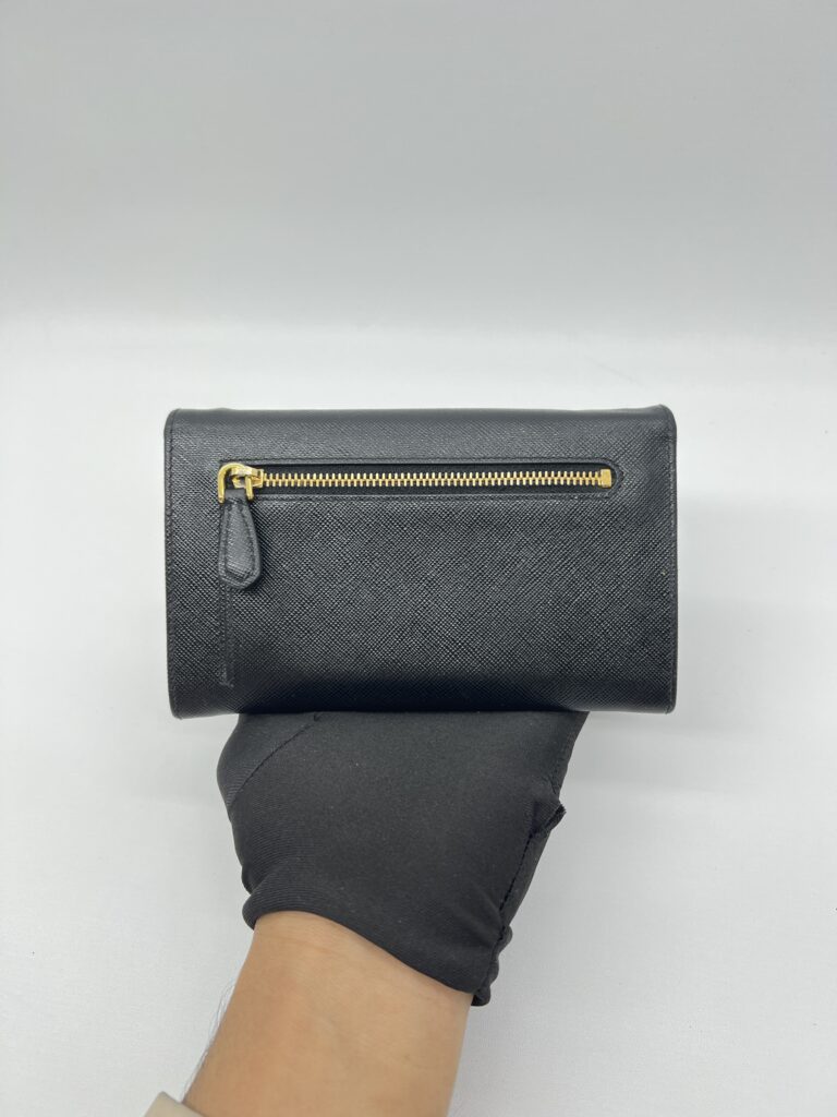 Prada Portafoglio Pattina Saffiano Nero GHW