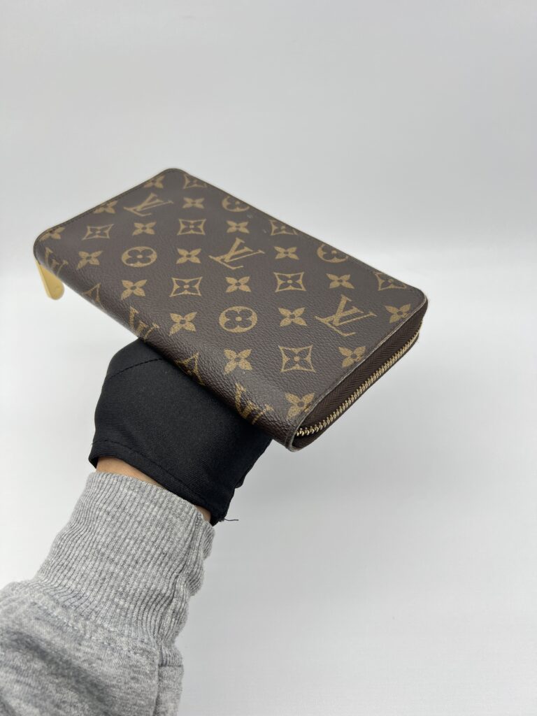 Louis Vuitton Full Zip Organizer Monogram