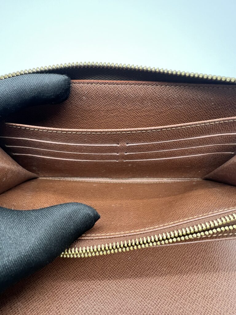 Louis Vuitton Full Zip Organizer Monogram