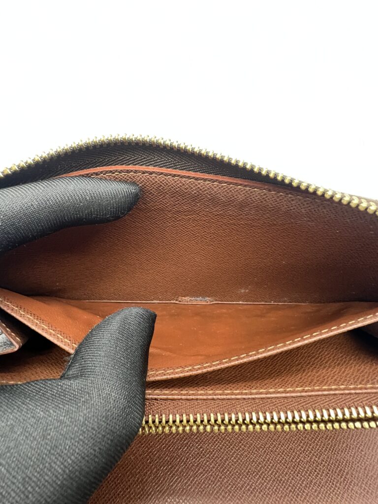 Louis Vuitton Full Zip Organizer Monogram