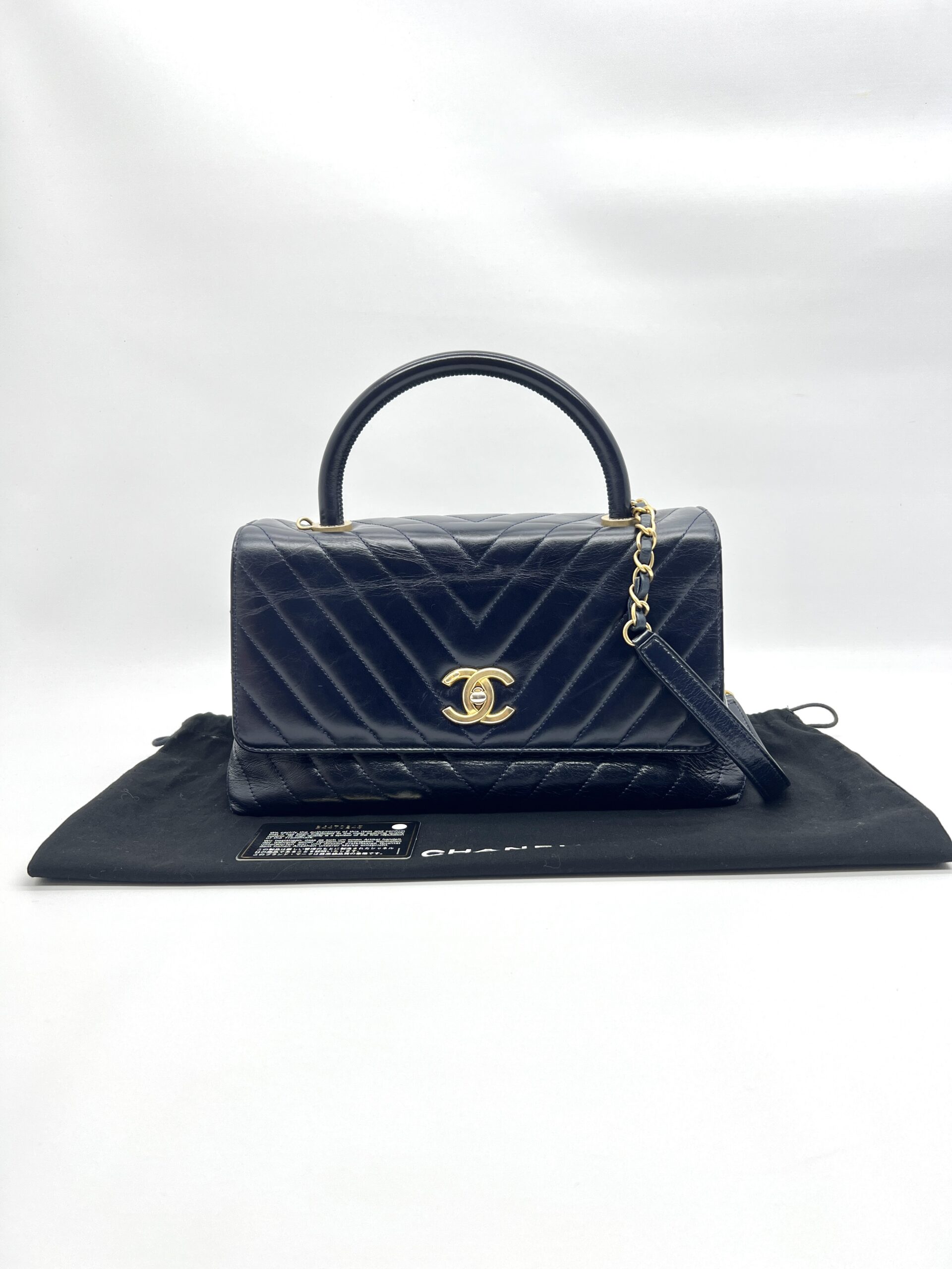 Chanel Coco Handle Medium Chevron Navy GHW