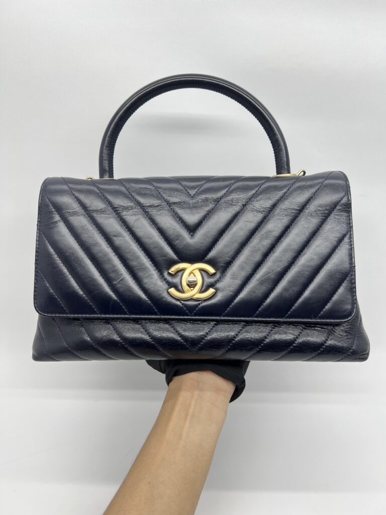Chanel Coco Handle Medium Chevron Navy GHW