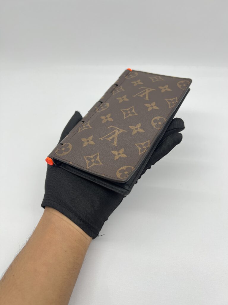 Louis Vuitton Hinge Brazza Monogram