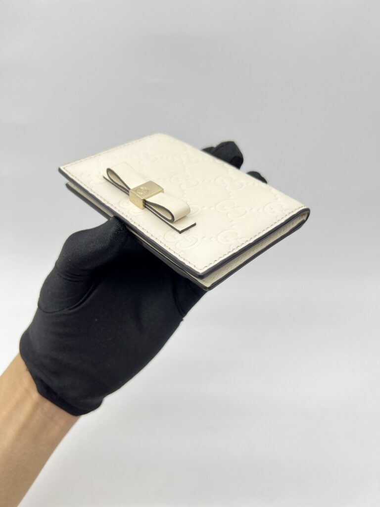 Gucci Bow Card Holder Guccissima White GHW