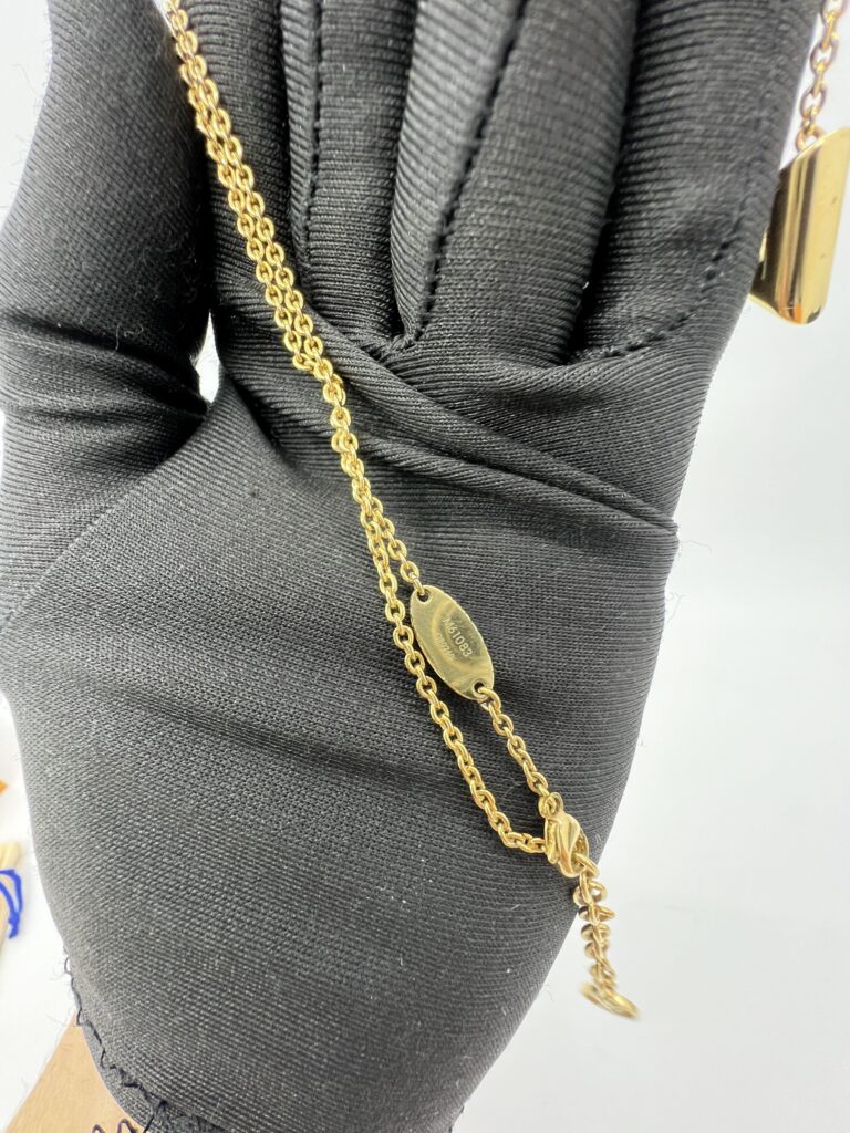 Louis Vuitton Essential V Necklace Gold Tone
