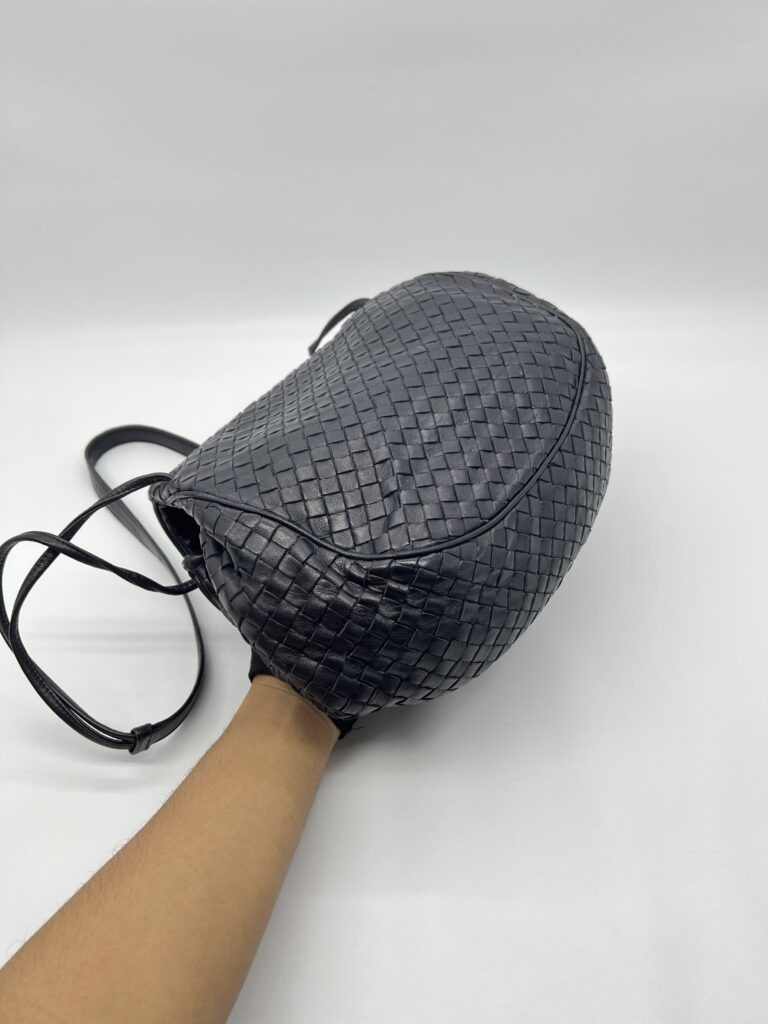 Bottega Veneta Nappa Flap Messenger Intrecciato Black
