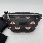 Gucci Belt Bag GG Supreme Black Bees SHW