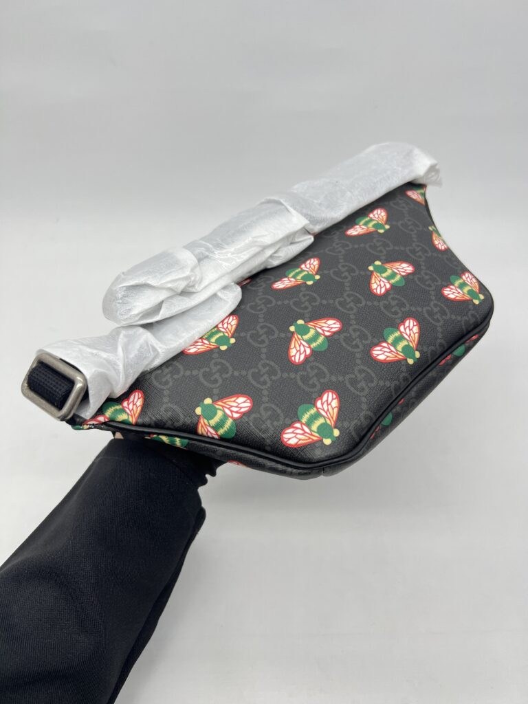 Gucci Belt Bag GG Supreme Black Bees SHW