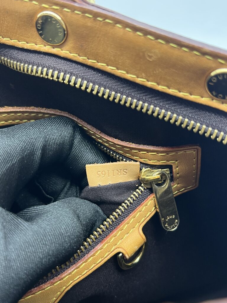 Louis Vuitton Brea MM Monogram Vernis Amarente