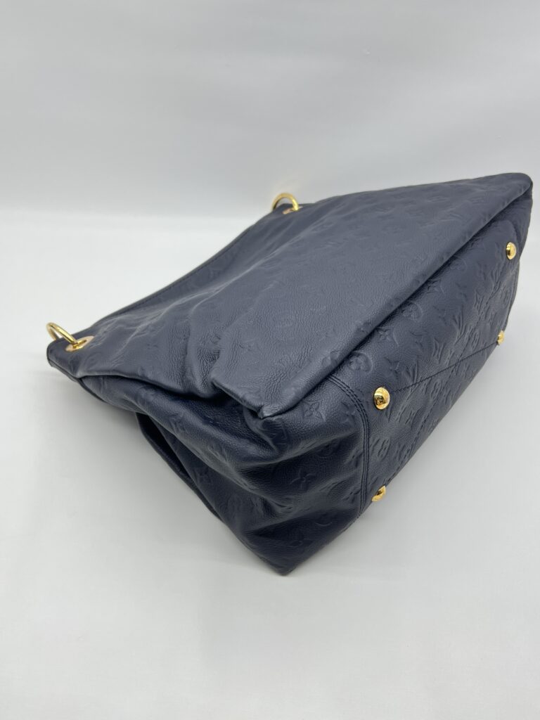 Louis Vuitton Artsy MM Monogram Empreinte Marine GHW