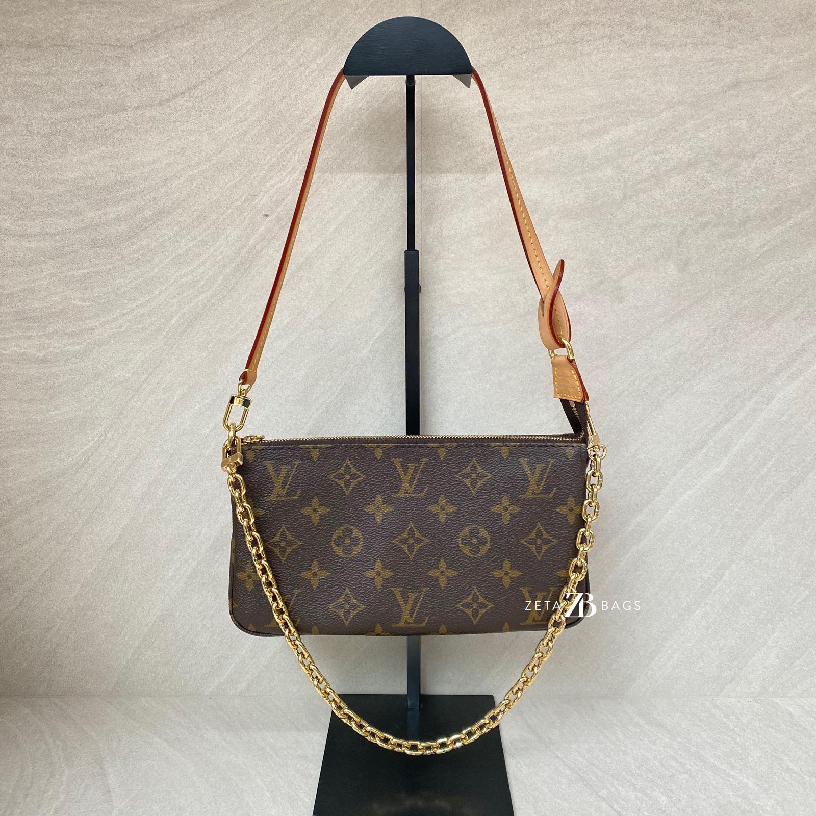 Louis Vuitton Pochette Accessoires Monogram GHW