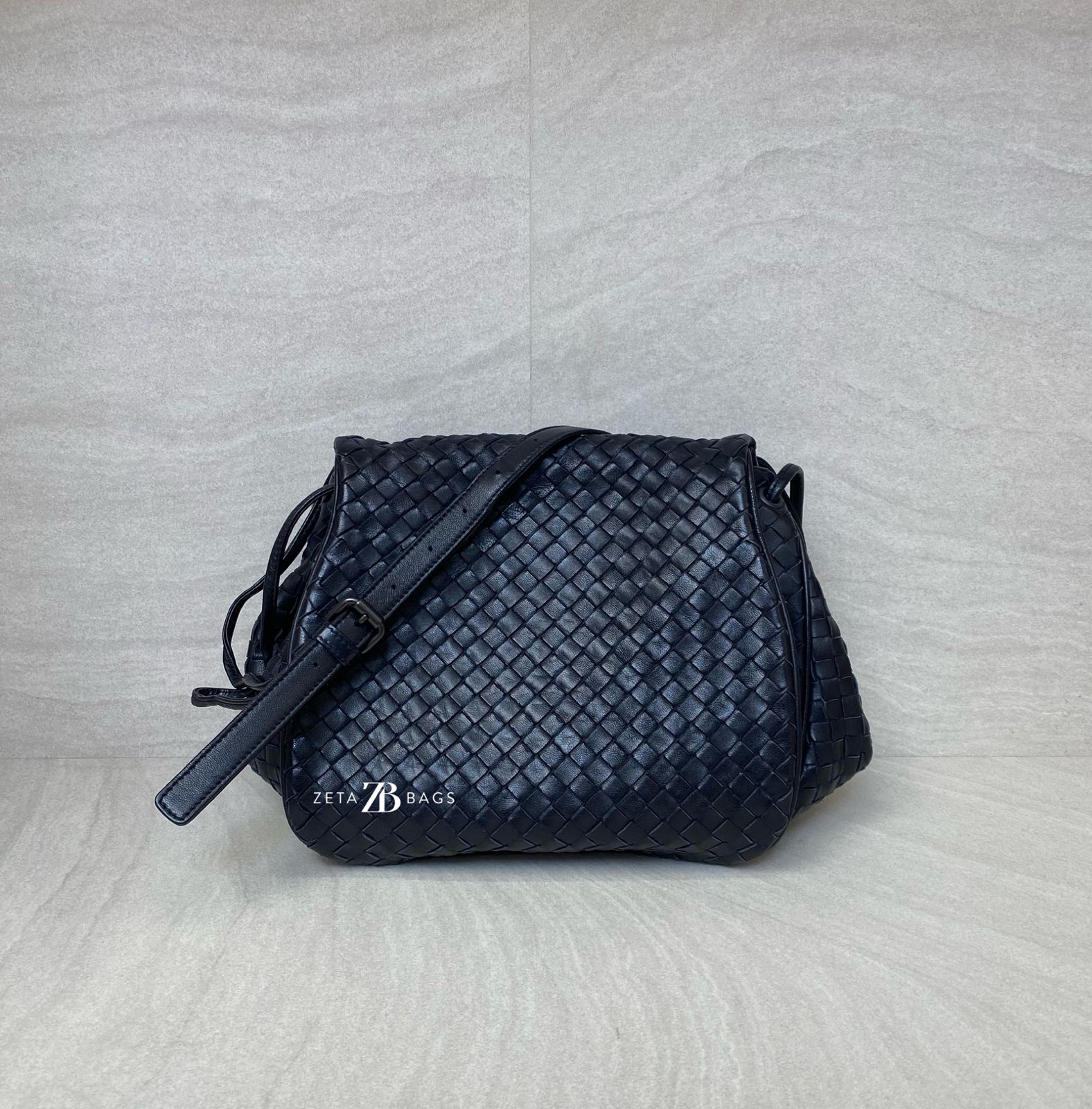 Bottega Veneta Nappa Flap Messenger Intrecciato Black