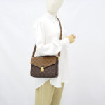 Louis Vuitton Metis MM Monogram Reverse GHW