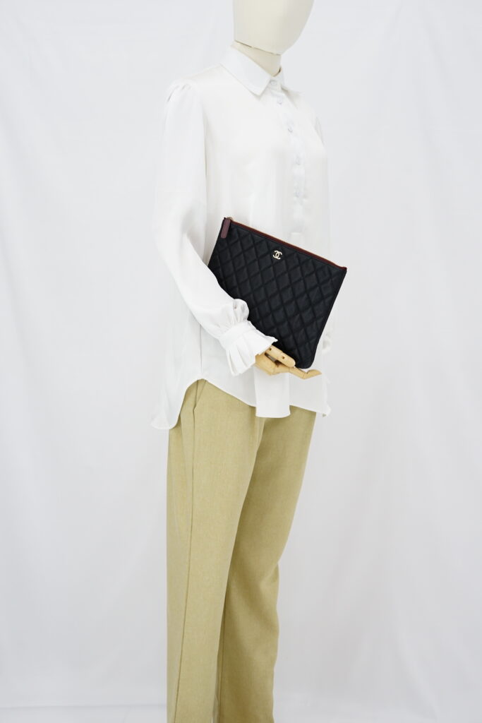 Chanel O Case Caviar Black LGHW