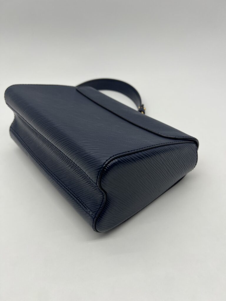 Louis Vuitton Twist MM Epi Blue Navy GHW