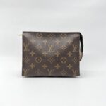 Louis Vuitton Toiletry 19 Monogram GHW