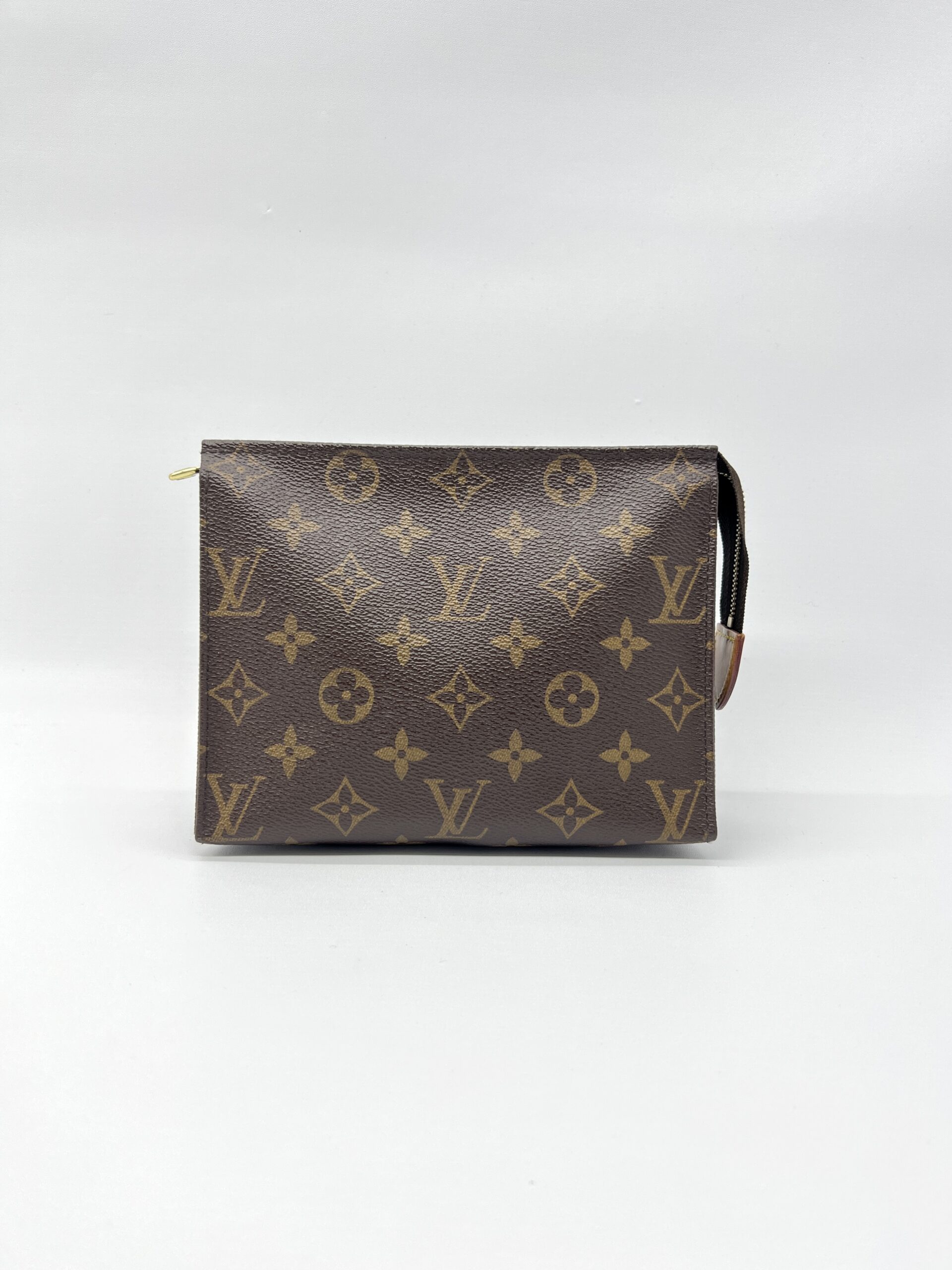 Louis Vuitton Toiletry 19 Monogram GHW