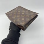 Louis Vuitton Toiletry 19 Monogram GHW