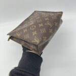 Louis Vuitton Toiletry 19 Monogram GHW