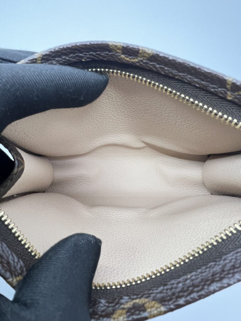Louis Vuitton Toiletry 15 Monogram GHW