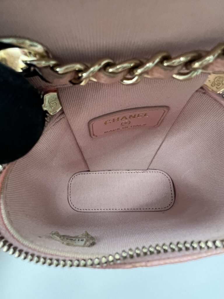 Chanel Vertical Vannity Case Caviar Pink GHW