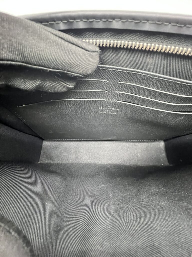 Louis Vuitton Pochette Voyage MM Damier Graphite SHW