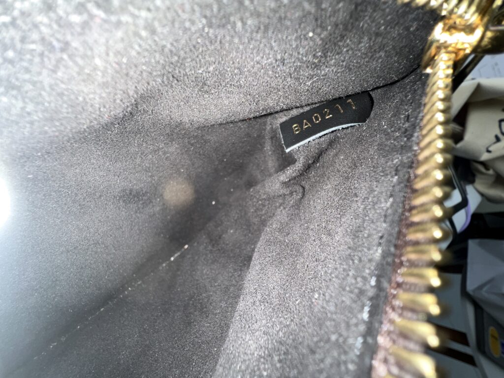 Louis Vuitton Metis MM Monogram Reverse GHW