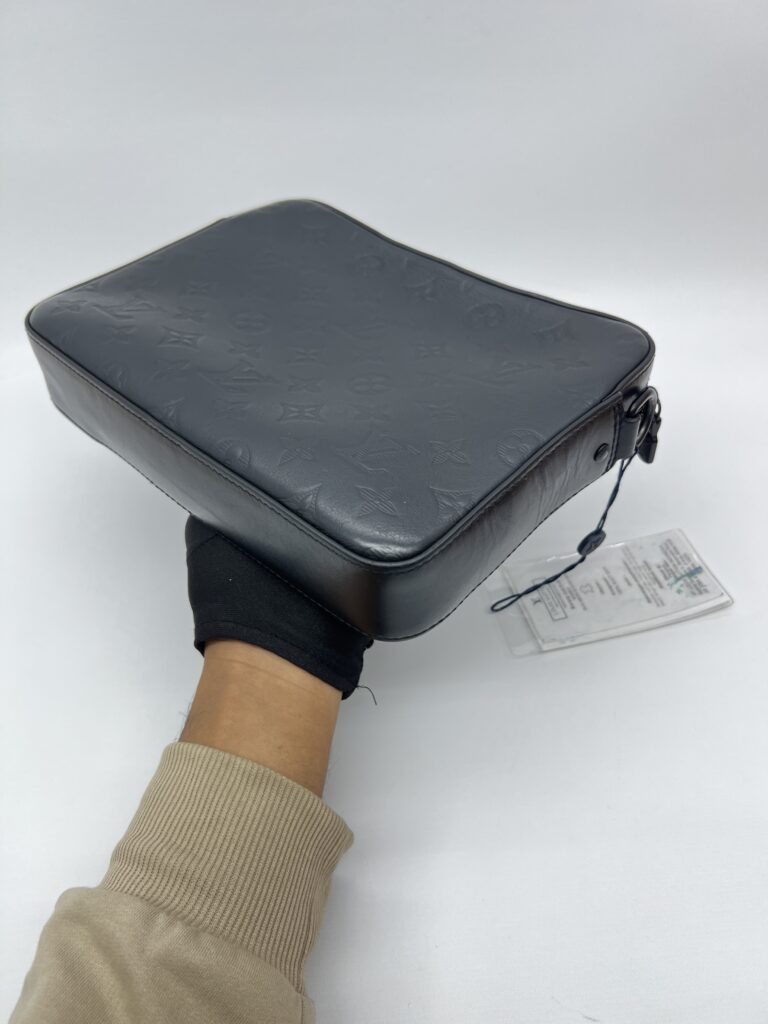 Louis Vuitton Duo Messenger Monogram Shadow Noir