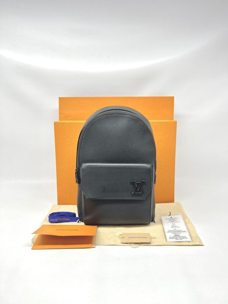 Louis Vuitton Pilot Sling Bag Aerogram Noir