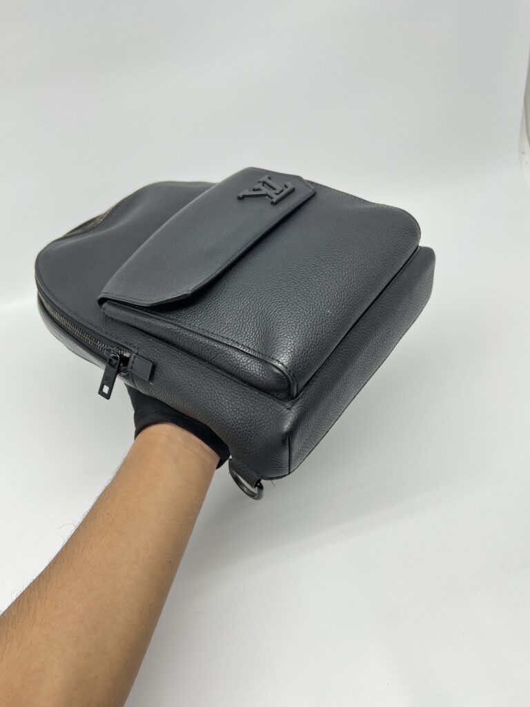 Louis Vuitton Pilot Sling Bag Aerogram Noir